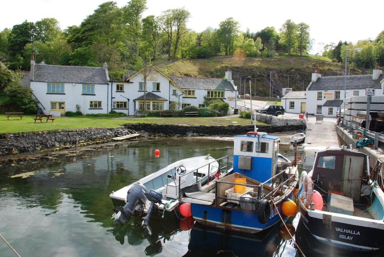 Port Askaig Hotel Exterior photo