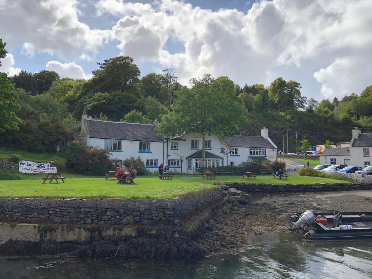 Port Askaig Hotel Exterior photo